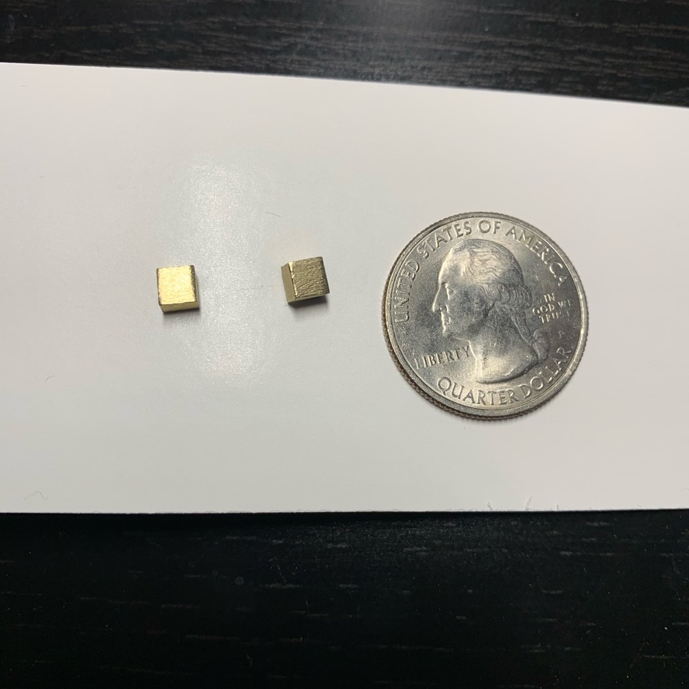 Golden cube earrings